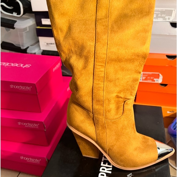 Boots - Picture 2 of 3